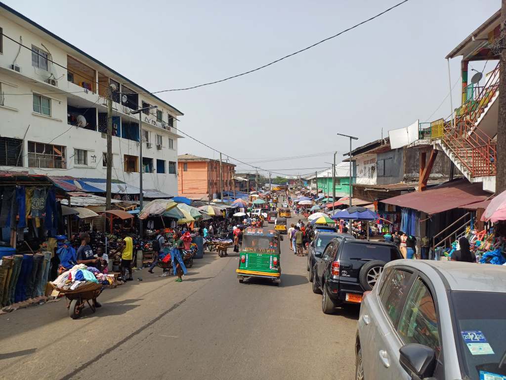 Monrovia: Ungeplante Verlängerung